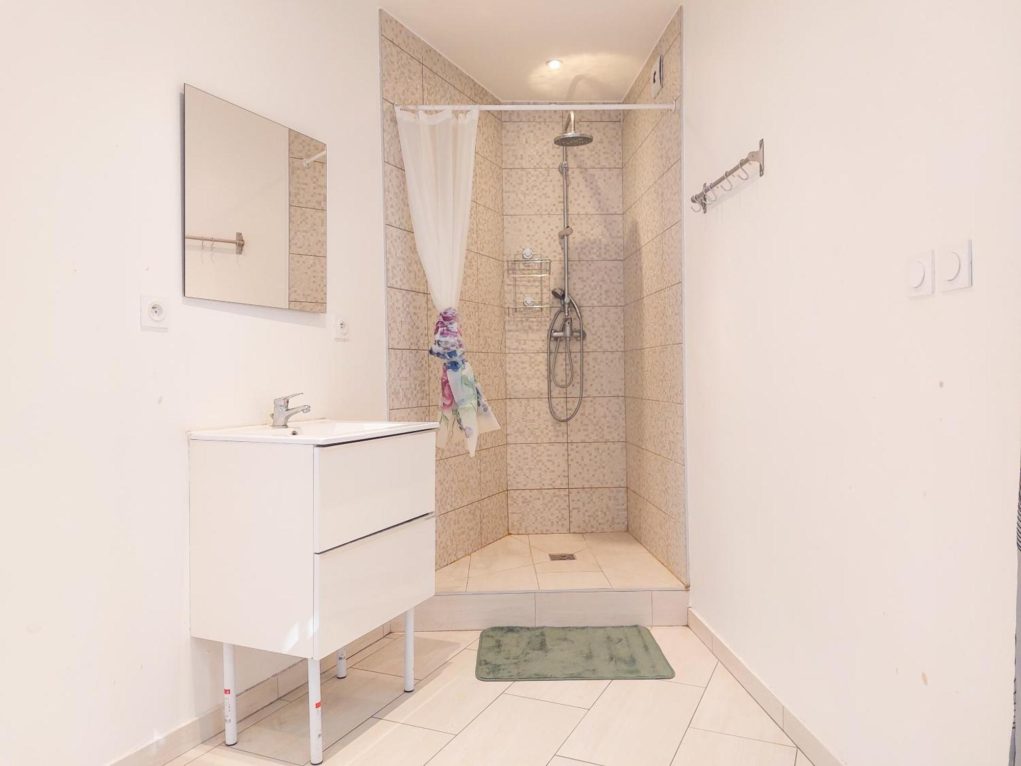 Charmant Appartement Pres Du Marche, Gare Et Port A 5Mn Тулон Екстериор снимка